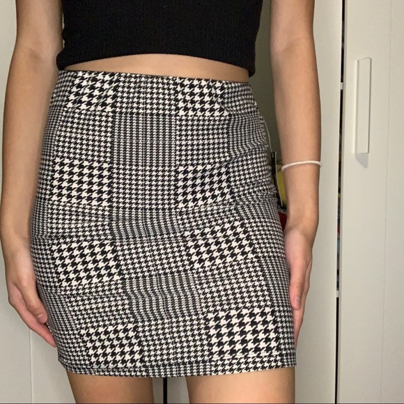 NWT Ardene Stretchy Houndstooth Mini Skirt - Picture 3 of 9